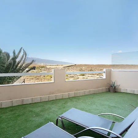 Apt Paradise شقة *